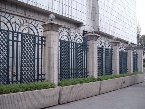 吉安江西铁艺护栏：要美观要！