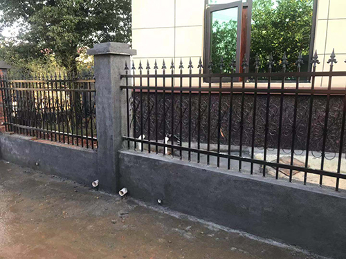 抚州怎样鉴别铝合金护栏和不锈钢护栏？
